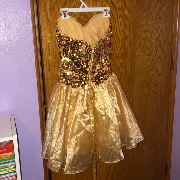 Dress - Picture 2 of 2